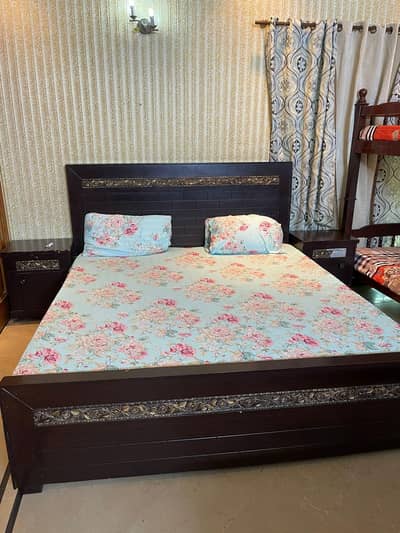 Bed mattress showcase side tables