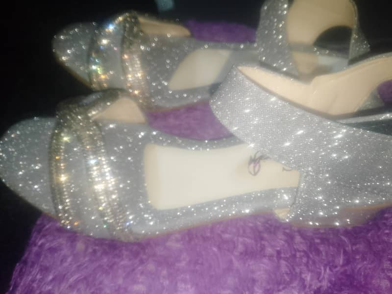 Heels 0