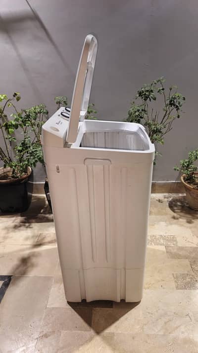 Dawlance DW 9200 WFL Only 4 Months Used