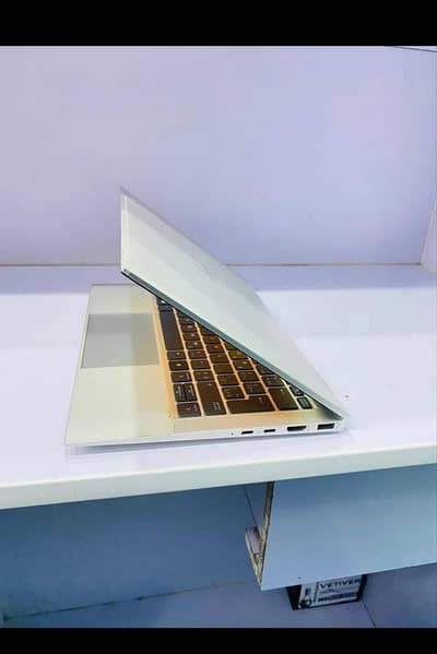 HP ELITE BOOK