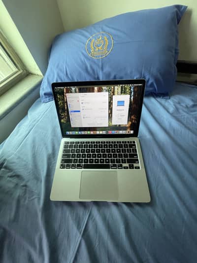 Apple macbook air m1 8gb 512gb ssd 2020 model