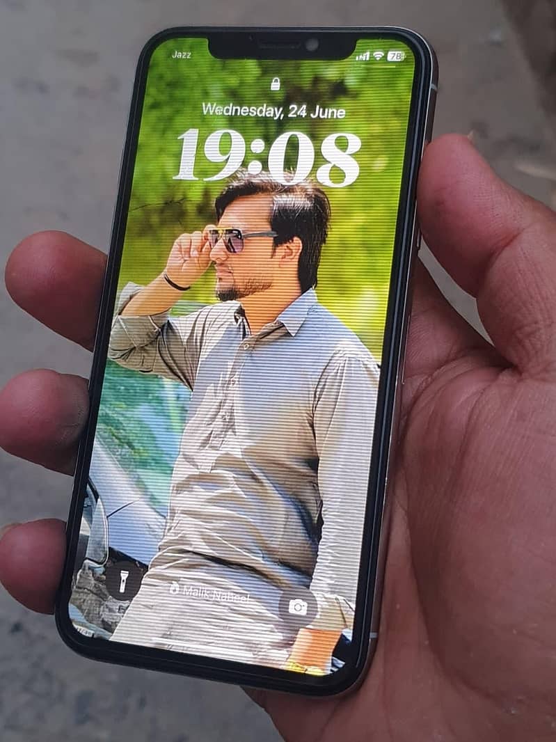 Apple iPhone X 5