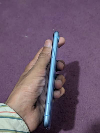 Apple iPhone XR