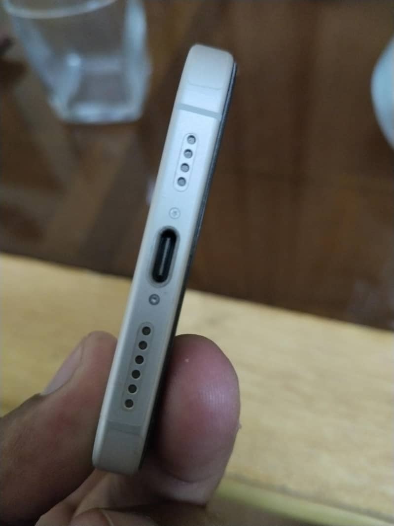 Apple iPhone 16 Plus 2