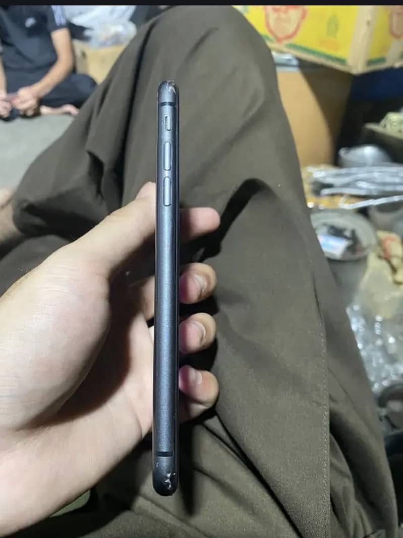 Apple iPhone 11 2