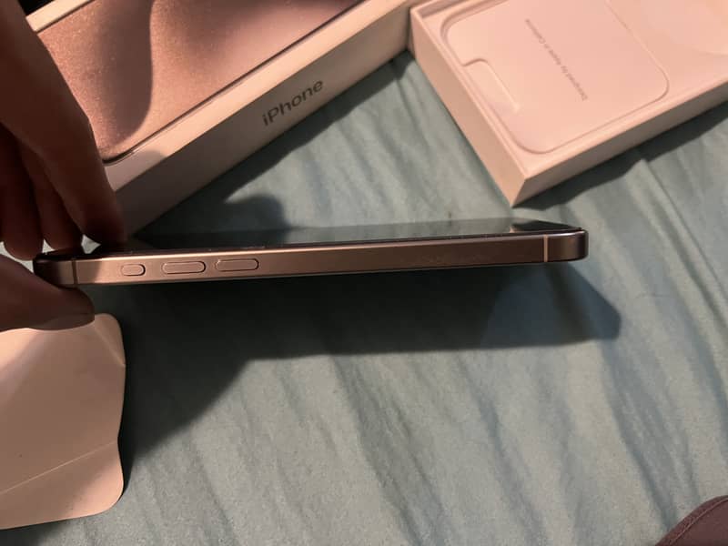 iPhone 15 pro max jv 5