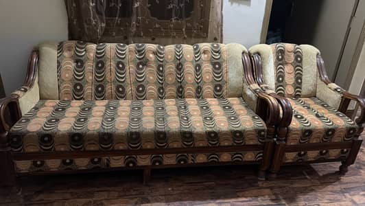 5 Seater sofa set available for urgent sl
