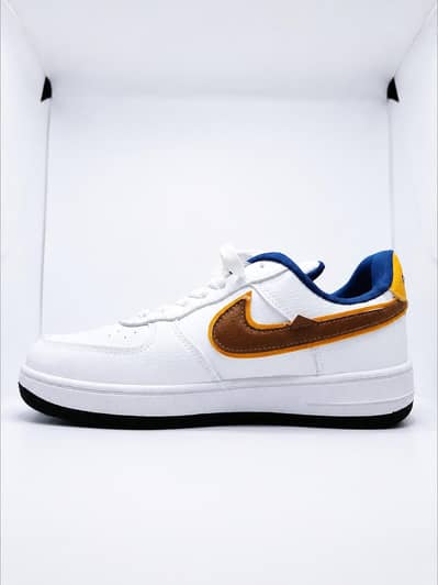 NIKE AIR FORCE 1