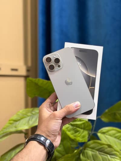 (iPhone 16 Pro Max jv)(100%HB)(CC97)(CONDITION 10//10)