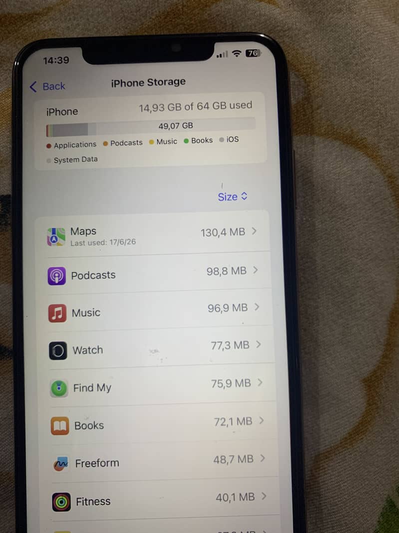 Apple iPhone XS Max 3