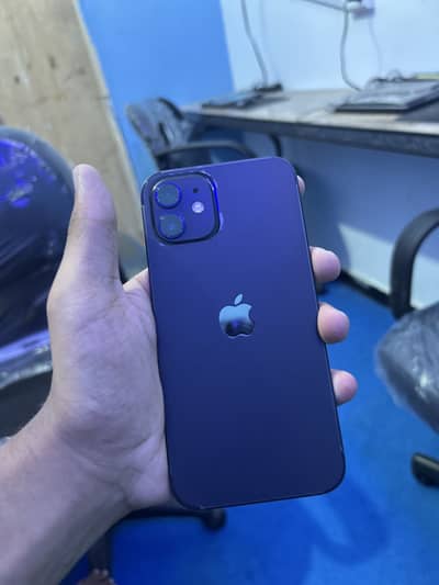 Apple iPhone 12