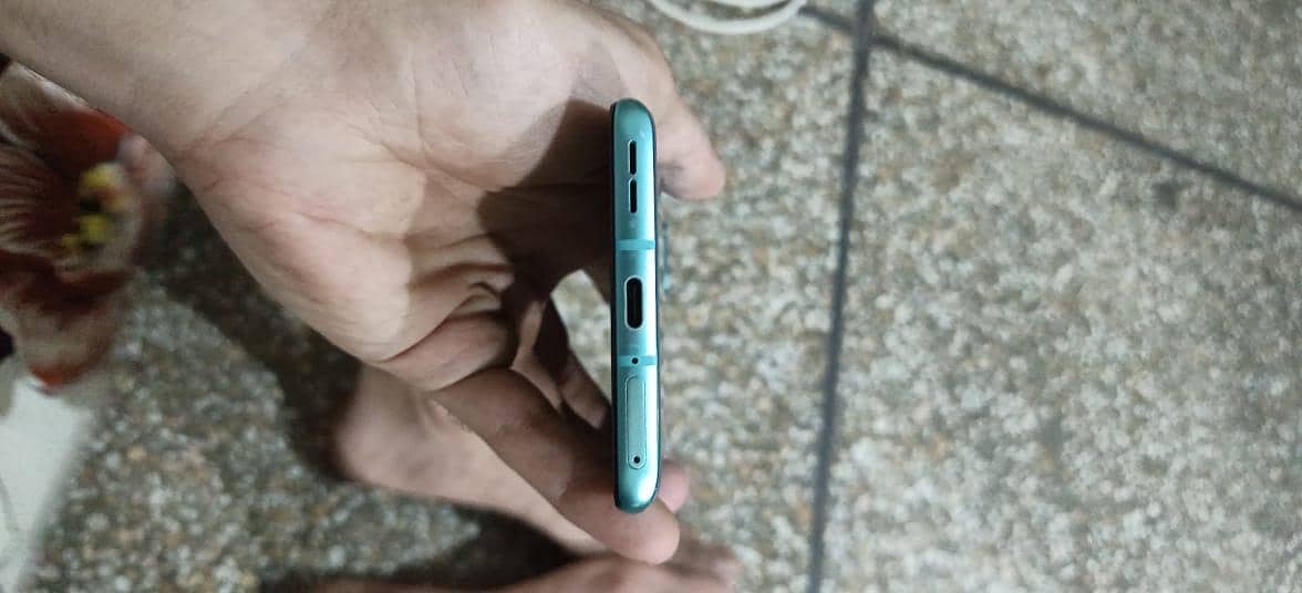 One Plus 8T 4