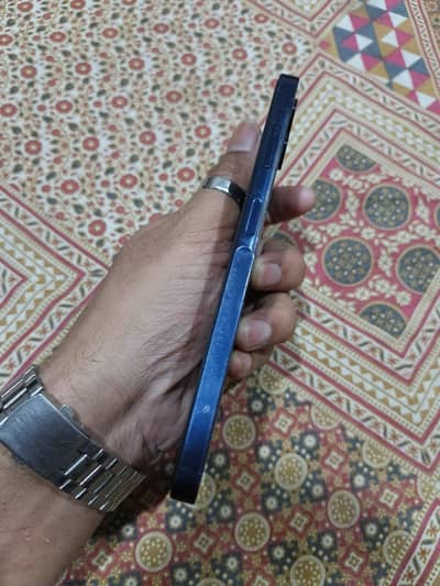 Samsung Mobile A06 4+64 with box