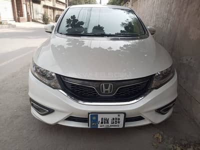 Honda Jade Hybrid 2015