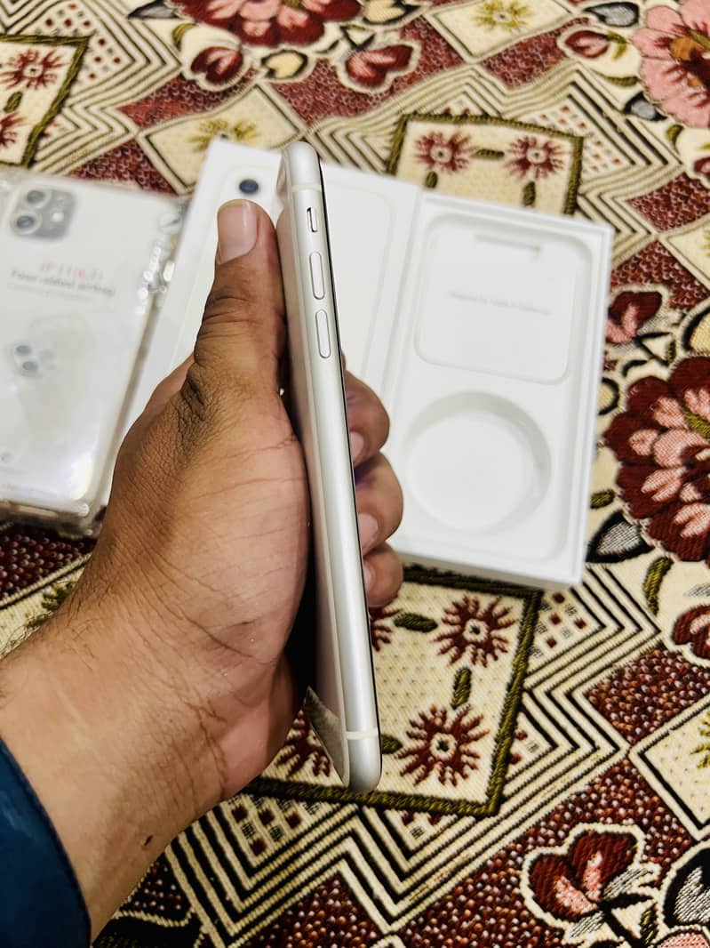 Apple iPhone 11 1