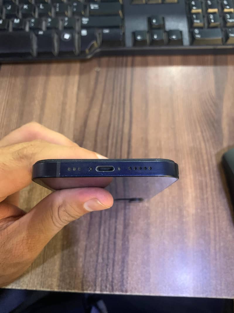 Apple iPhone 12 mini 7