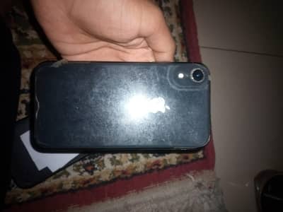 Apple iPhone XR