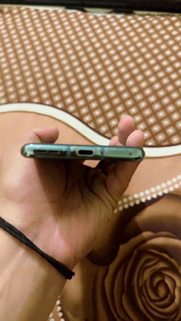 One Plus 10 Pro 4