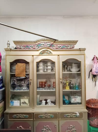 Elegant Wooden Display Showcase / Crockery Cabinet