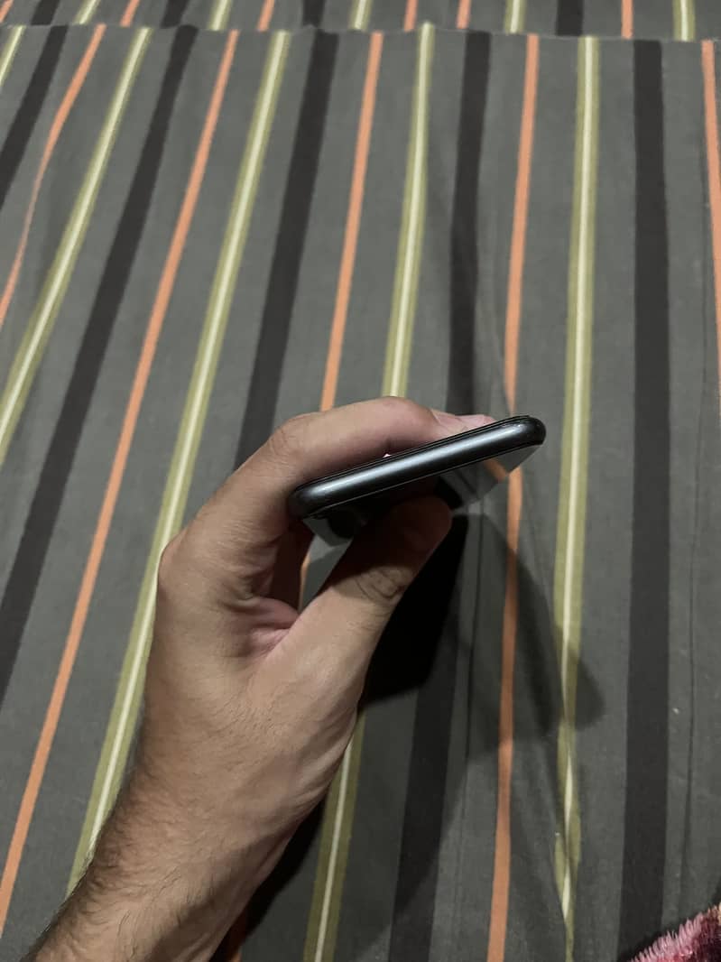 Apple iPhone 8 5