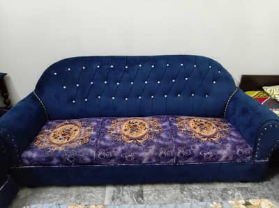 Comfortable 5-Seater Classic Sofa Set