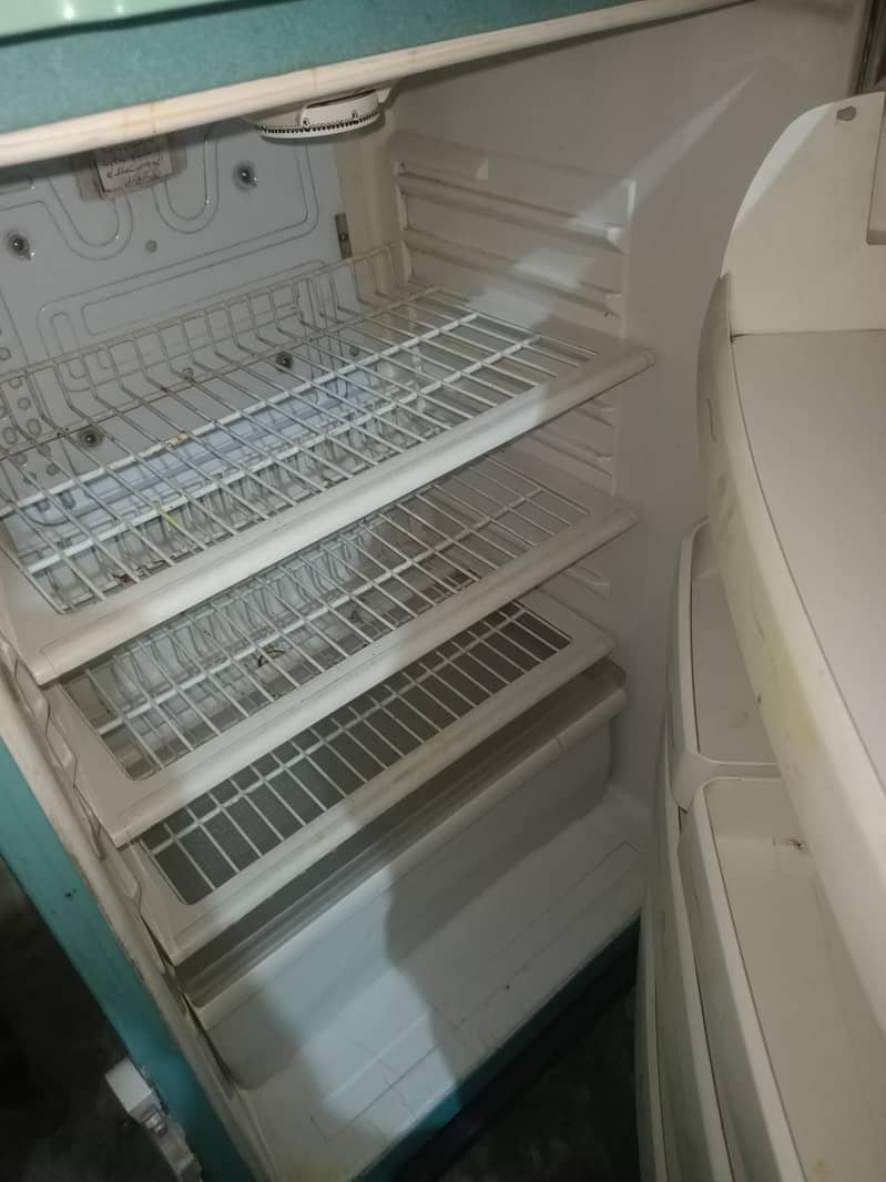 waves refrigerator 1