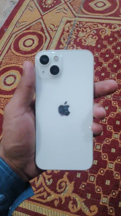 Apple iPhone 13