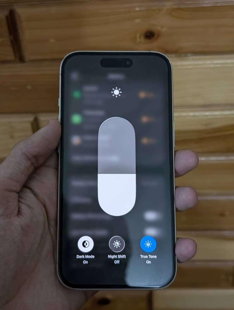 Apple iPhone 15 6