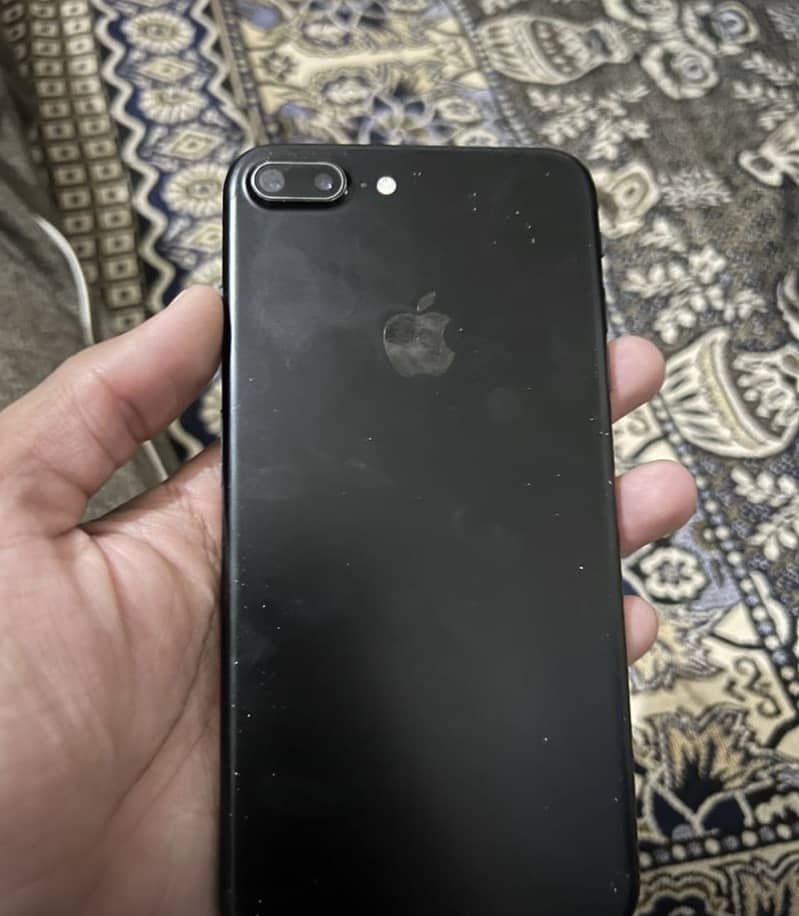 Apple iPhone 7 Plus 1