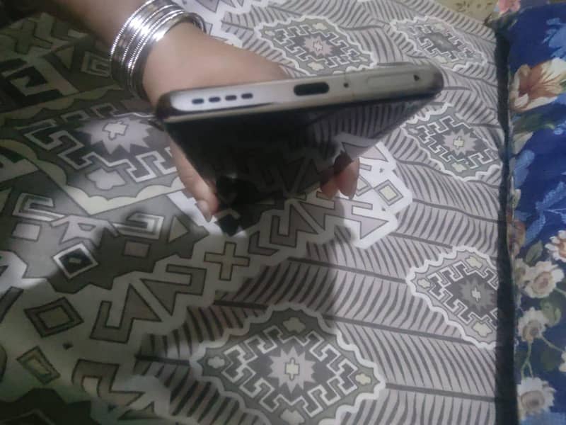 Infinix Note 40 Pro Plus 11