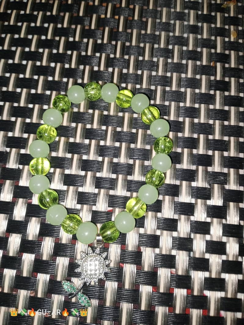 bracelets 8