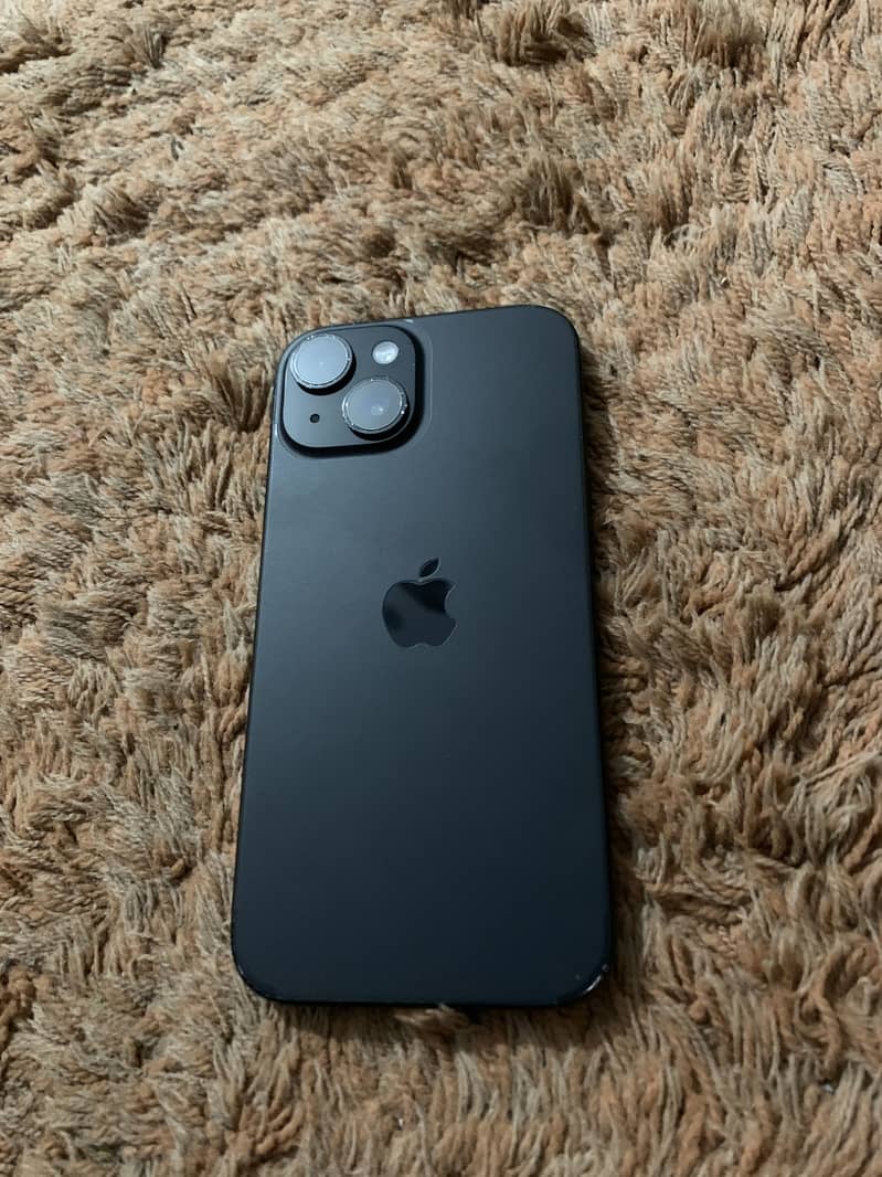 Apple iPhone 15 water pick 3