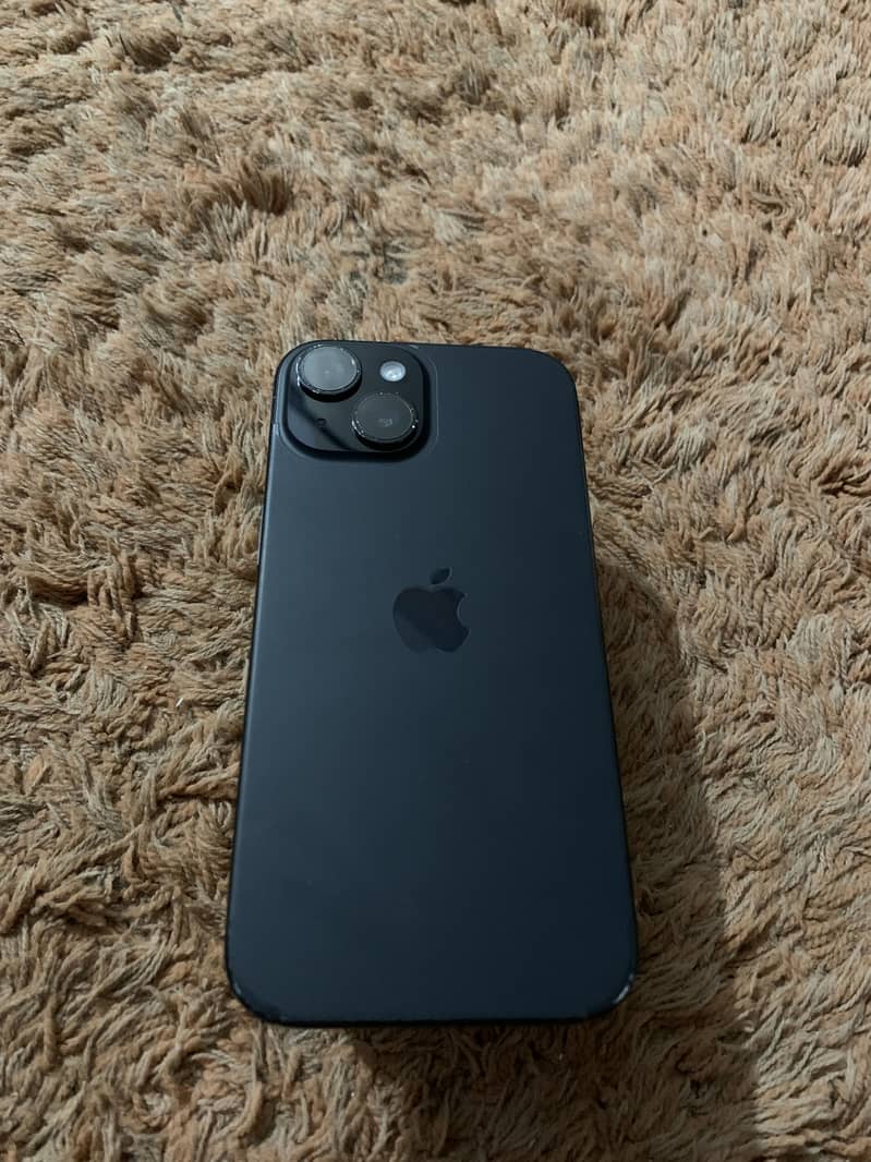 Apple iPhone 15 water pick 5