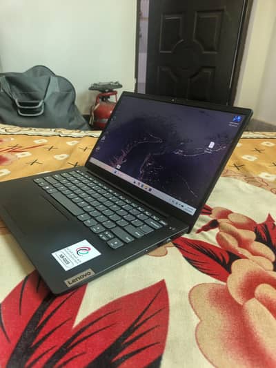 Lenovo IdeaPad pm laptop