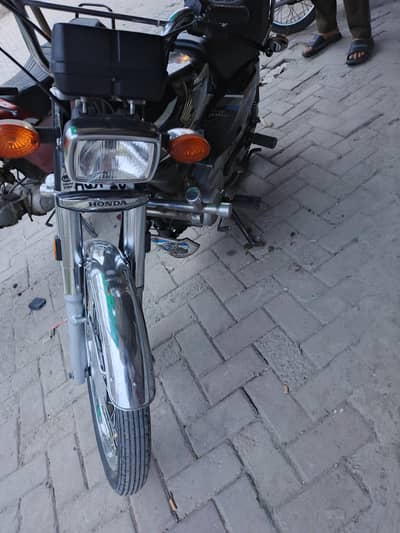 very good condition black color