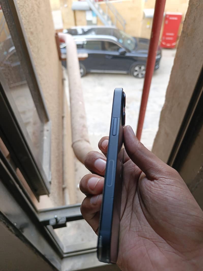 Apple iPhone 13 1