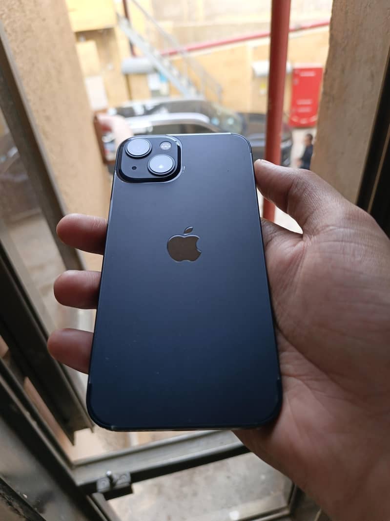 Apple iPhone 13 4