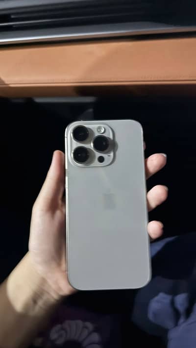 Apple iPhone 16 Pro