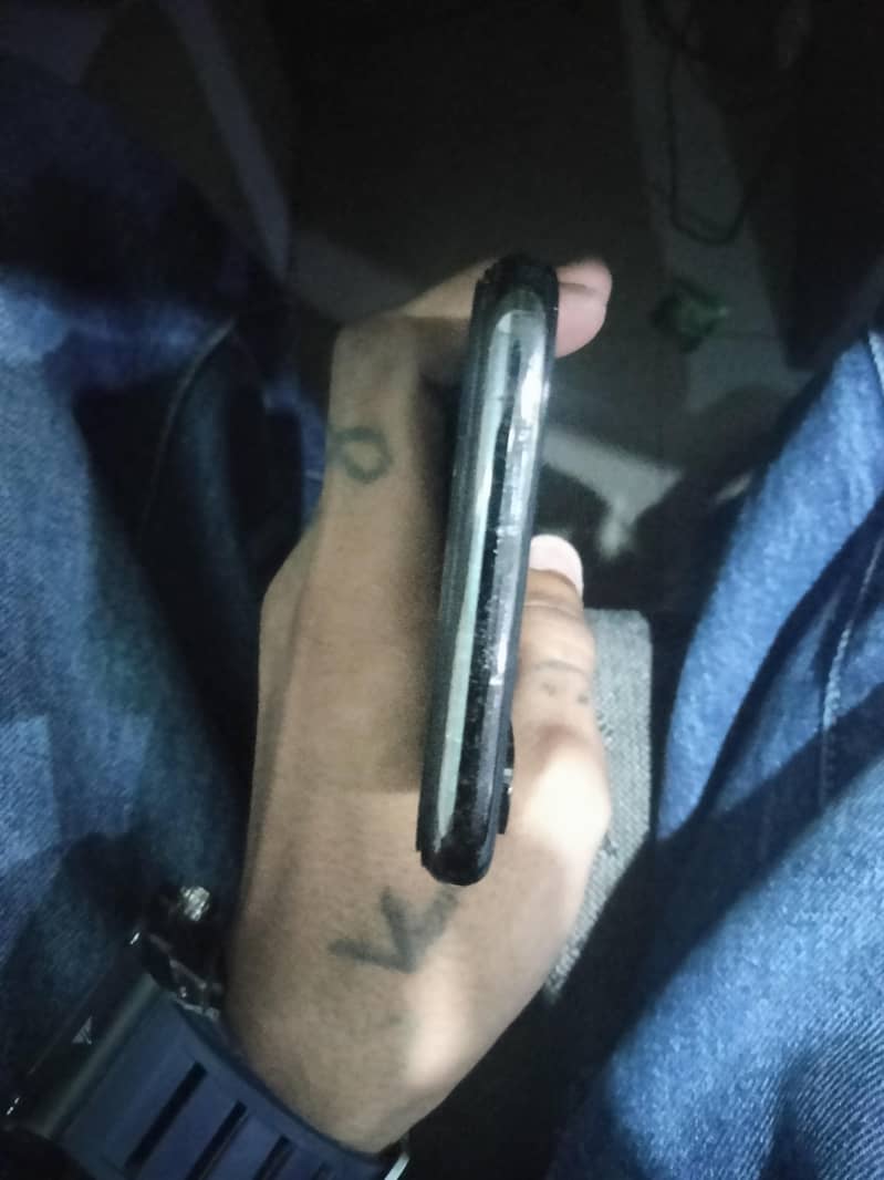 Apple iPhone X 5