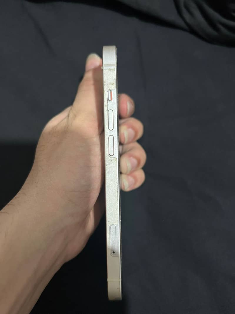 Iphone 13 4
