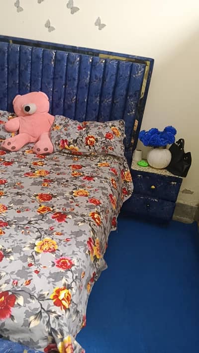 king size bed 2 Side table with mattress