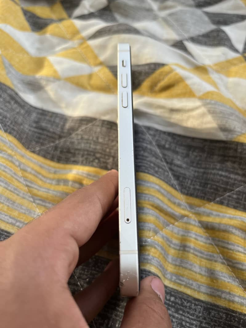 Iphone 12 4