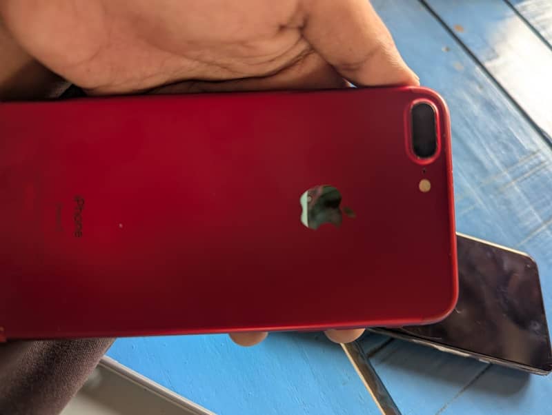 Apple iPhone 7 Plus 3