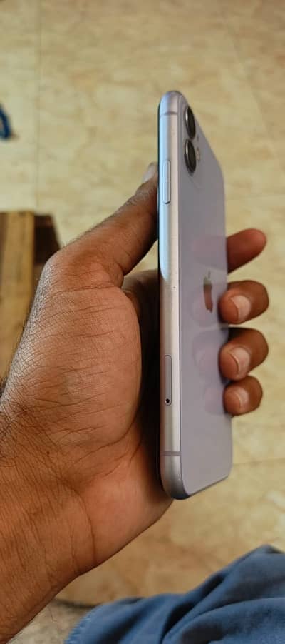 Apple iPhone 11