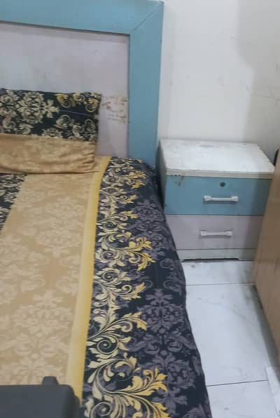 Bed set kitchen almari chairs and table for sale