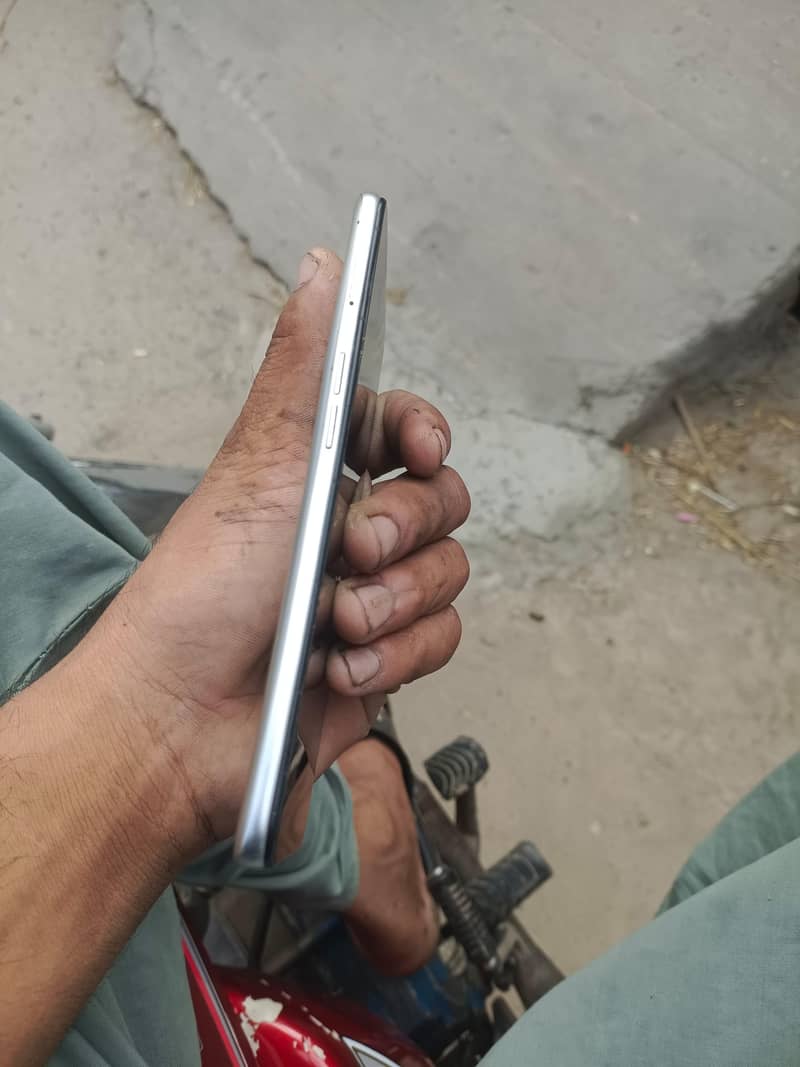 OPPO A16 1