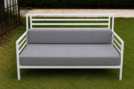 Double Bed available buy now 25000