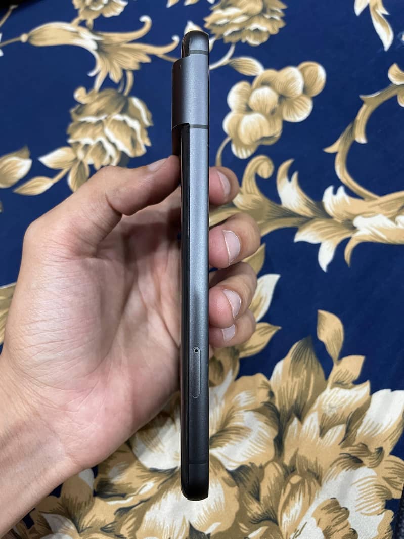 Google Pixel 8 3