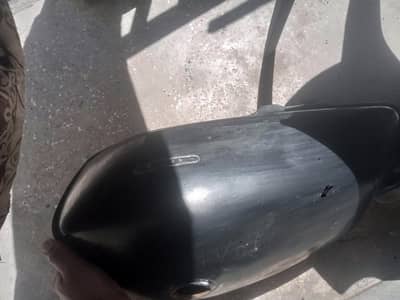 CD 70 Fuel tank