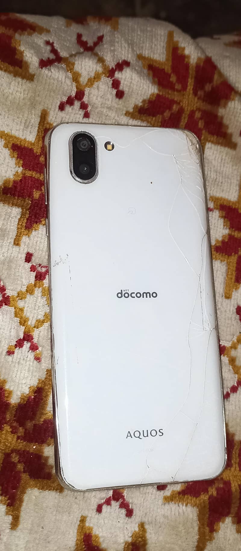 Sharp Aquos R2 3